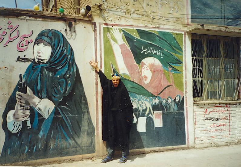 Pozůstatky iránsko - irácké války<br/>Irán 2000